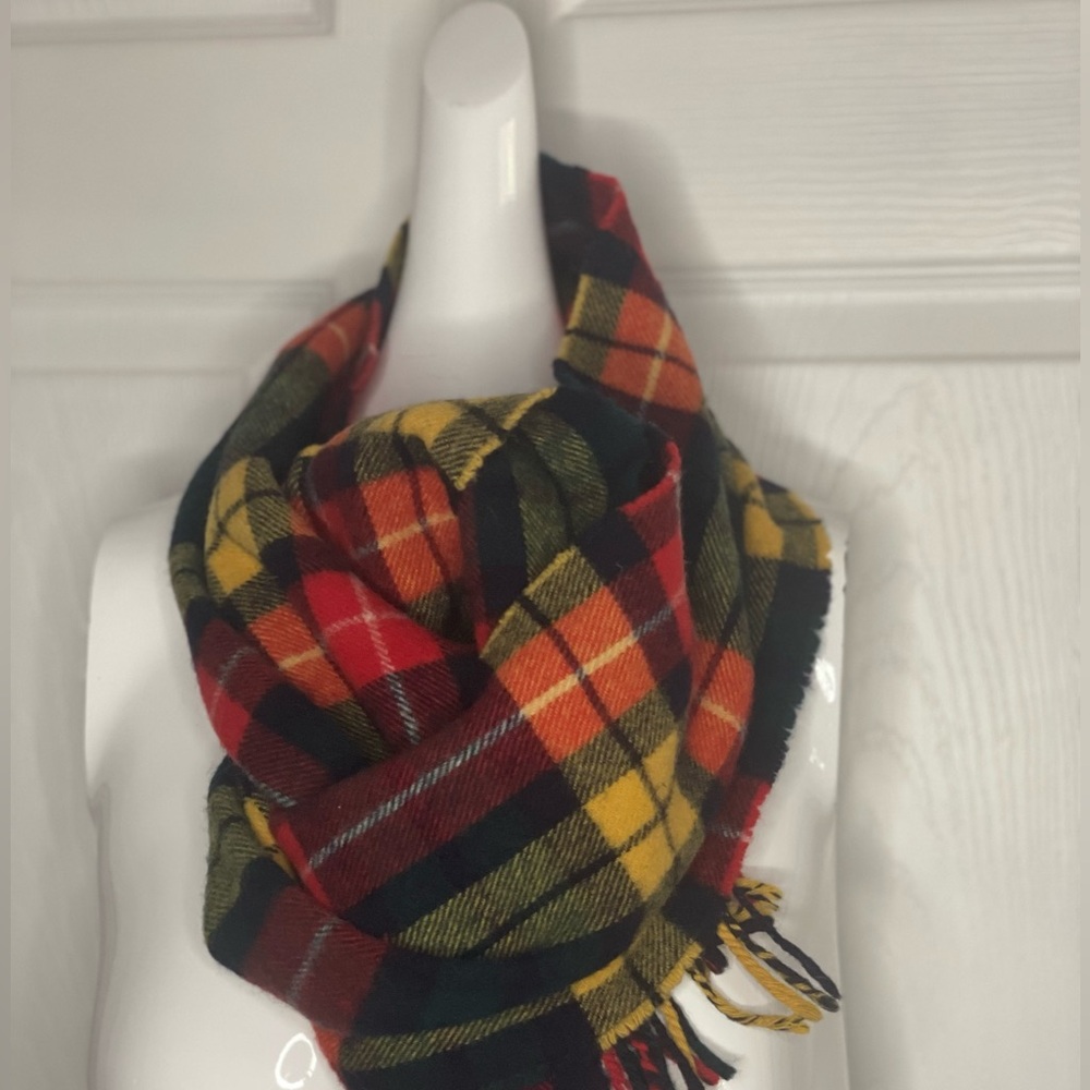 Woven Wool Scarf with Soft Fringe  🧣 🍁 🍂 🌻